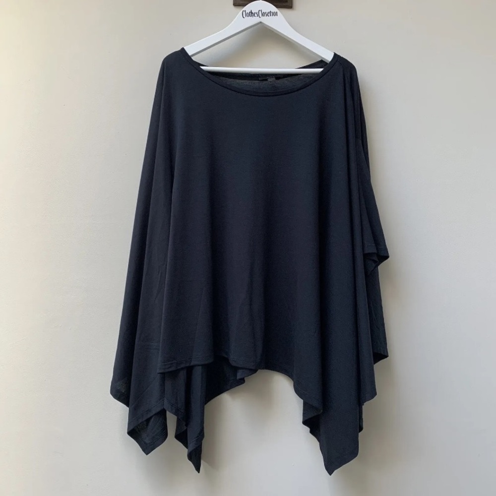 COS Black Jersey Top 
Medium
Boxy / Oversized
Asymmetrical hem - Picture 7 of 11